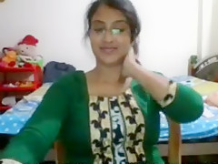 Desi babe showing on cam